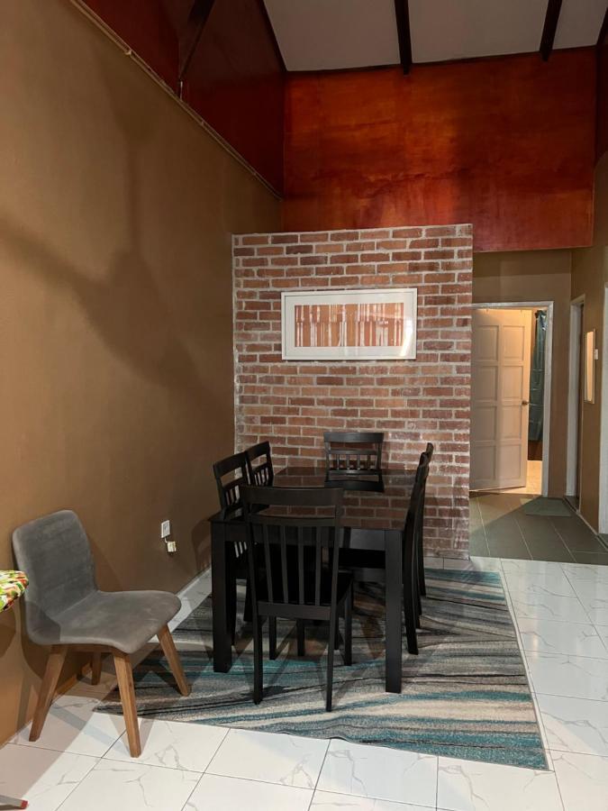 Theatbas Homestay 17 In Seri Iskandar Perak 3 Bedroom Bota Exteriör bild